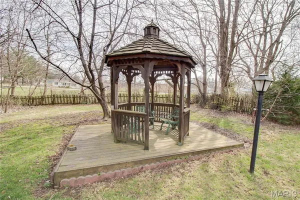 $110,000 | 407 South Locust Street, Carlinville, IL 62626