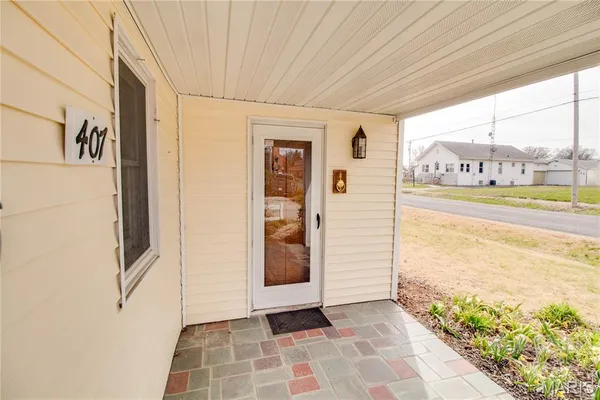 $110,000 | 407 South Locust Street, Carlinville, IL 62626