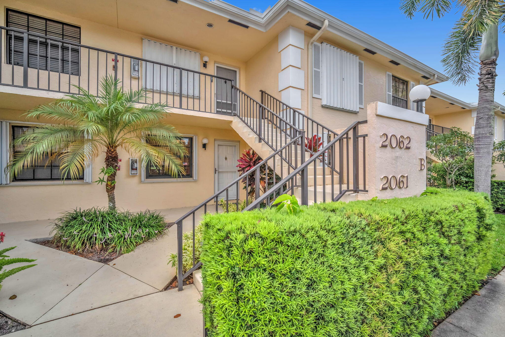 2061 Keystone Drive, Unit B Jupiter, FL 33458 - Photo 1 of 43 26-web-or-mls-DSC01236