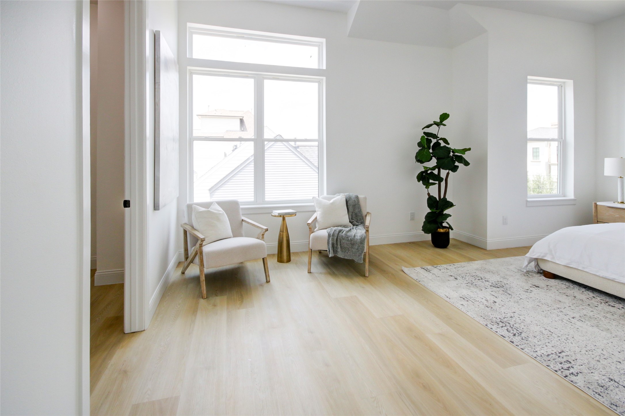 1214 West 24th Street, Unit B Houston, TX 77008 - Photo 38 of 45 a bedroom with a bed and a couch