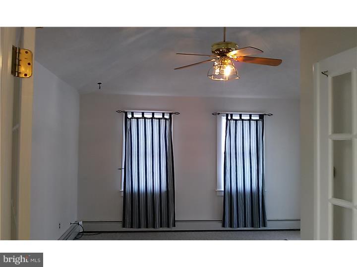149 Mill Road Norristown, PA 19401 - Photo 10 of 20 Family Room