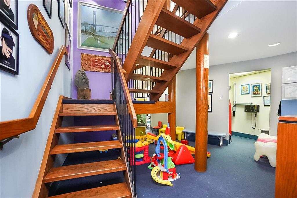 365 Bay Ridge Parkway Brooklyn, NY 11209 - Photo 8 of 33