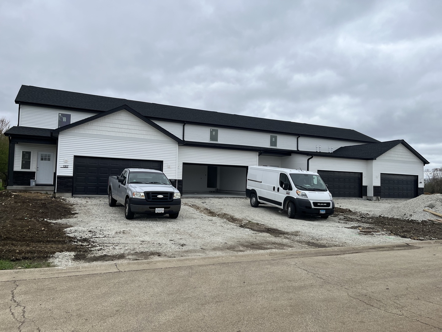 1321 Sioux Turn Kankakee, IL 60901 - Photo 3 of 34 a car parked in front of garage