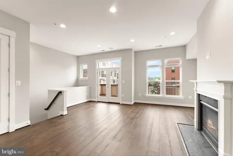 $1,200,000 | 204 Railbender Alley Southeast, Leesburg, VA 20175