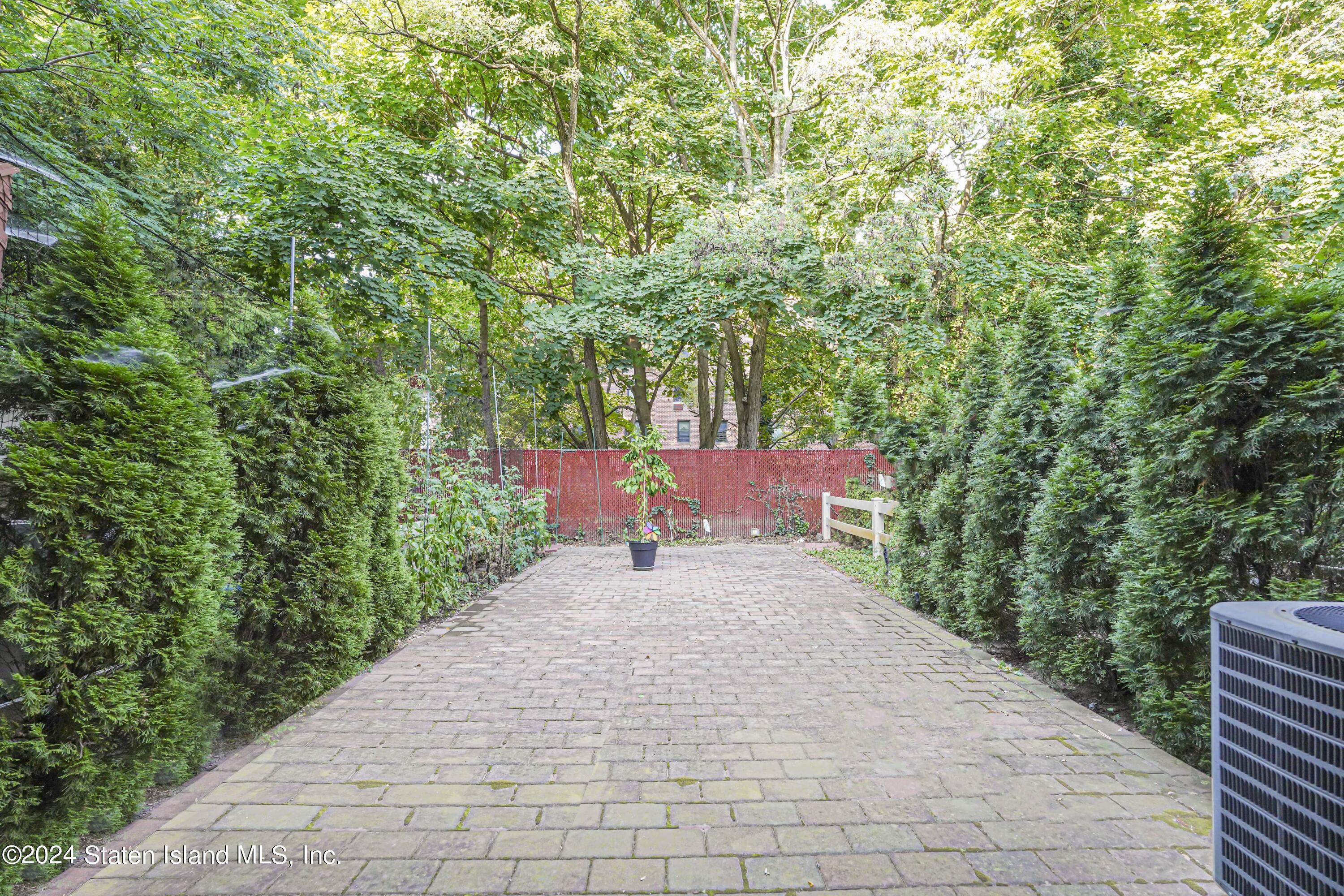 53 Alan Loop Staten Island, NY 10304 - Photo 32 of 37 (32) BACKYARD