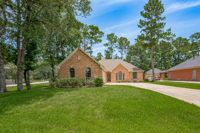 $329,500 | 711 Stonewall Jackson Court, Conroe, TX 77302