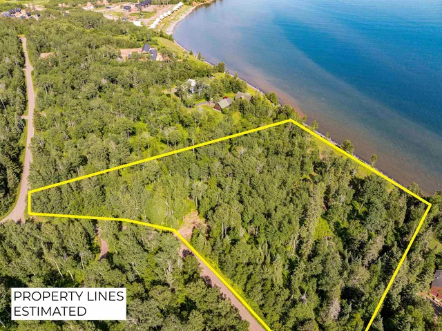$1,100,000 | 966 West Bay Road, Two Harbors, MN 55616