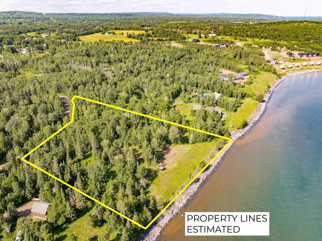 $1,100,000 | 966 West Bay Road, Two Harbors, MN 55616
