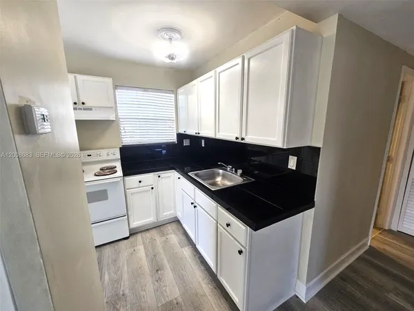 $2,300 | 10790 Southwest 46th Street, Unit 10790, Miami, FL 33165