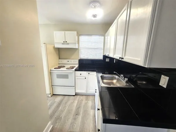 $2,300 | 10790 Southwest 46th Street, Unit 10790, Miami, FL 33165