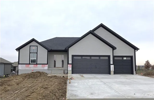 $589,900 | 4551 North 145th Street, Basehor, KS 66007