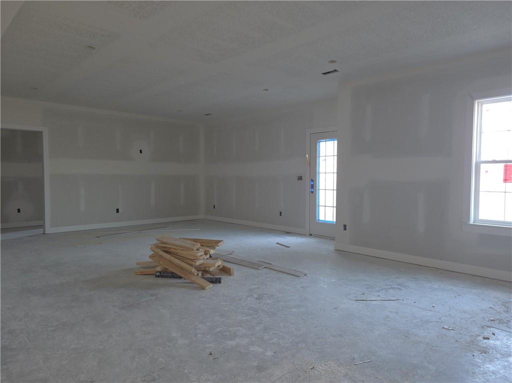 4551 North 145th Street Basehor, KS 66007 - Photo 17 of 75