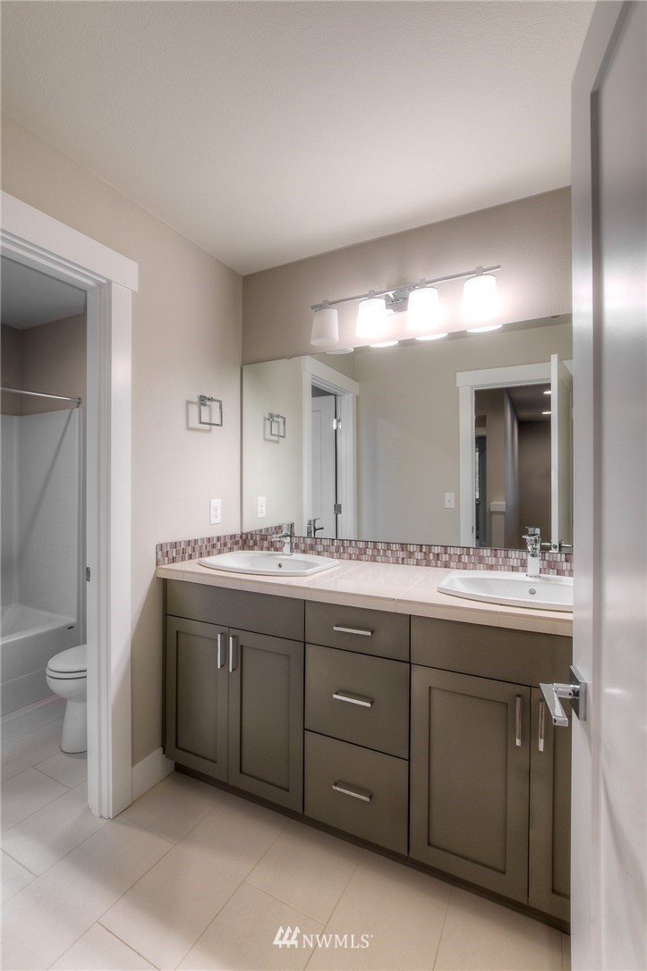 5801 Northeast 7th Place, Unit LOT14 Renton, WA 98059 - Photo 9 of 10