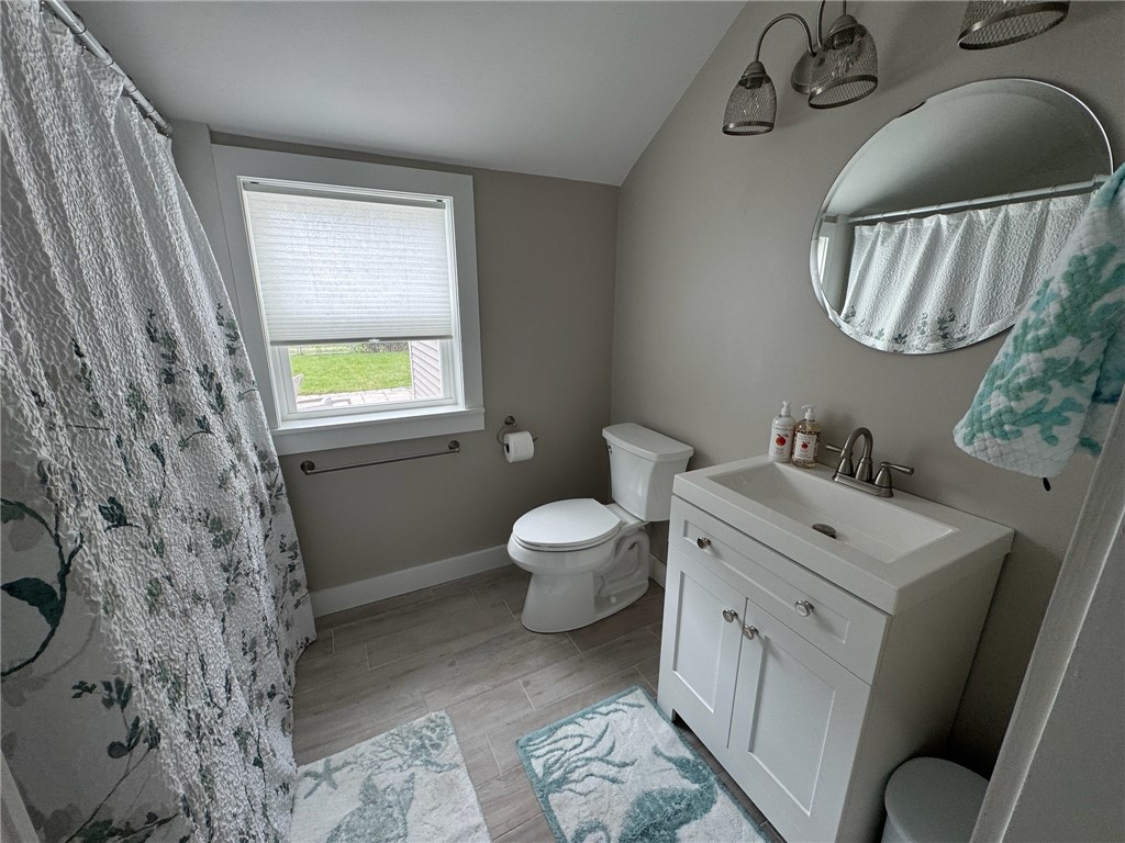 53 Center Avenue Middletown, RI 02842 - Photo 22 of 30