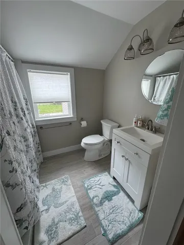 $3,000 | 53 Center Avenue, Middletown, RI 02842