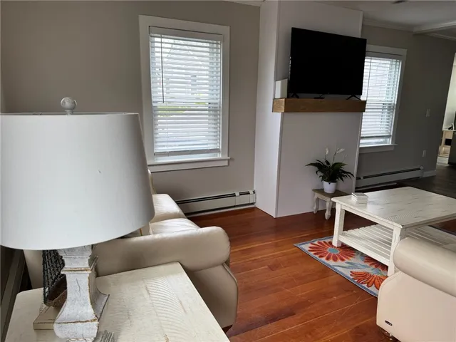 $3,000 | 53 Center Avenue, Middletown, RI 02842