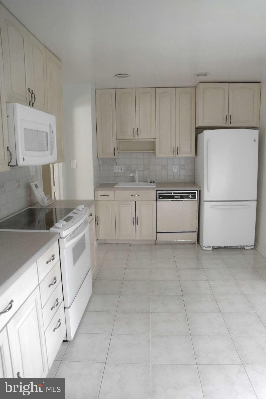 7005 Churchill Road McLean, VA 22101 - Photo 5 of 27 Kitchen