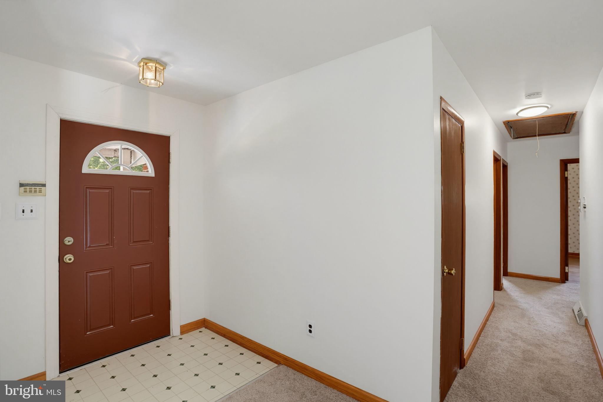 2630 Marsh Road Wilmington, DE 19810 - Photo 18 of 47 FOYER