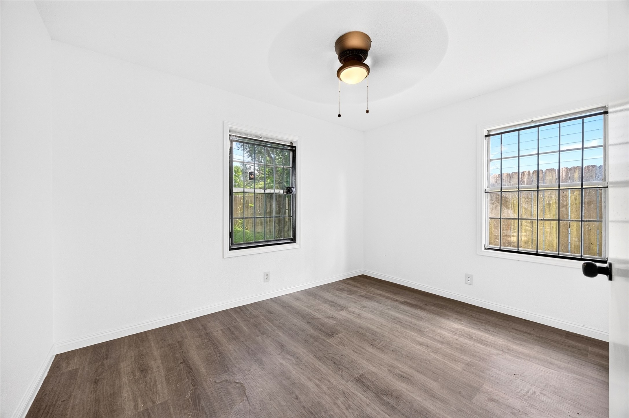 9211 Clearway Drive Houston, TX 77033 - Photo 28 of 34