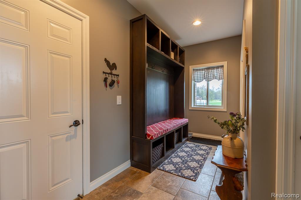 11534 Erin's Way Romeo, MI 48065 - Photo 23 of 57