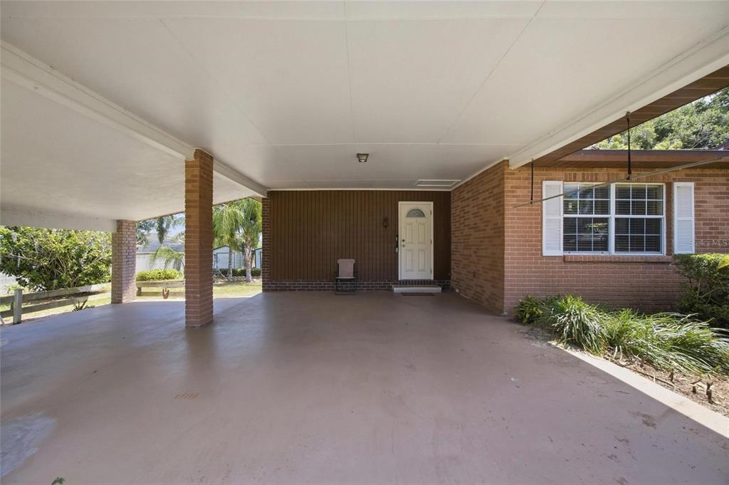 1405 Seffner Valrico Road Valrico, FL 33594 - Photo 4 of 39