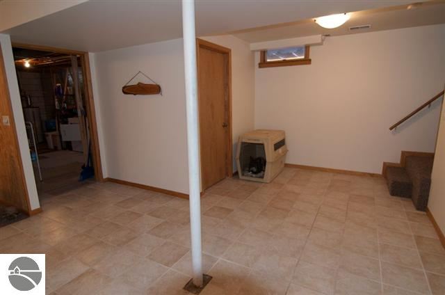 2816 North Reynolds Road Interlochen, MI 49643 - Photo 23 of 31 1743754-22.JPG