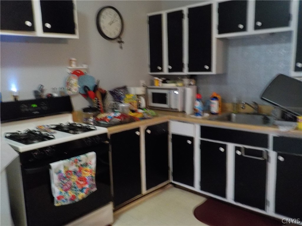 13 Water Street Elbridge, NY 13080 - Photo 11 of 33