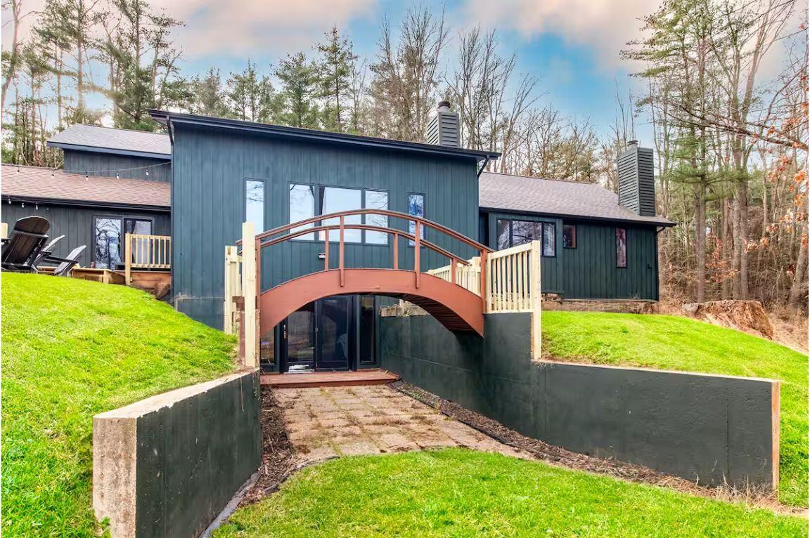 6860 Long Lake Road Berrien Springs, MI 49103 - Photo 35 of 46 38