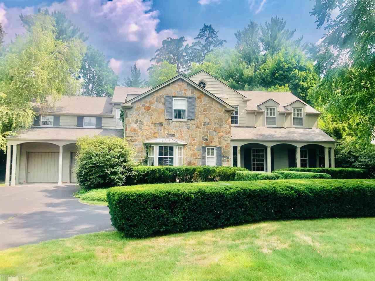 40 Renaud Road Grosse Pointe Shores, MI 48236 - Photo 1 of 1
