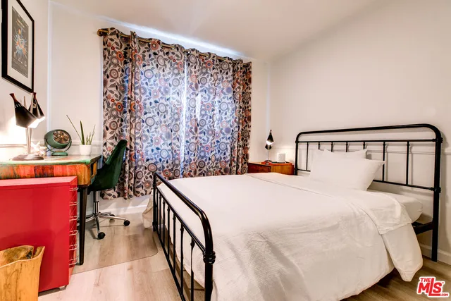 $995,000 | 6122 Satsuma Avenue, North Hollywood, CA 91606