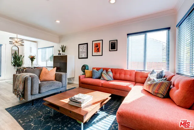 $995,000 | 6122 Satsuma Avenue, North Hollywood, CA 91606