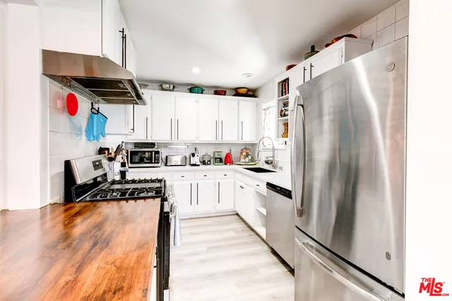 $995,000 | 6122 Satsuma Avenue, North Hollywood, CA 91606