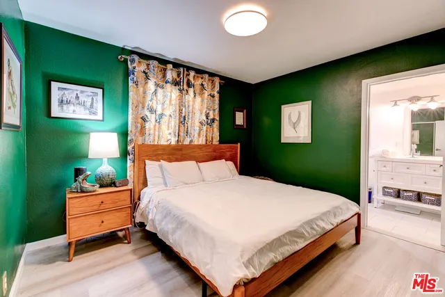 $995,000 | 6122 Satsuma Avenue, North Hollywood, CA 91606