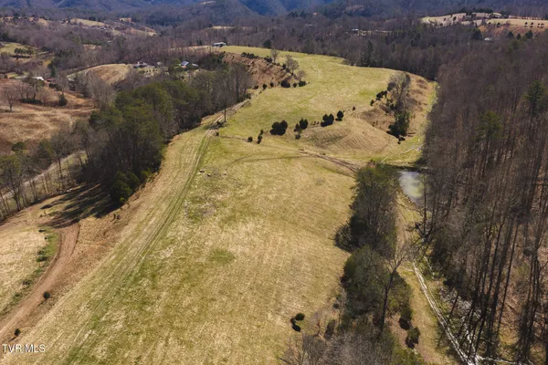 $949,900 | 179 Sutton Hollow, Sneedville, TN 37869