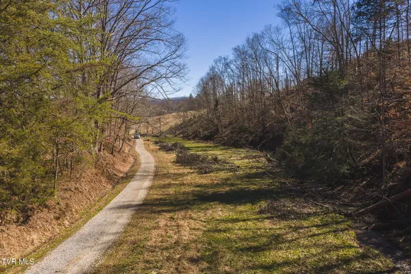 $949,900 | 179 Sutton Hollow, Sneedville, TN 37869