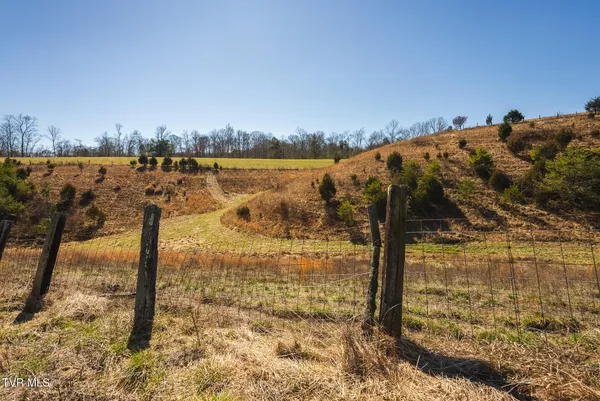 $949,900 | 179 Sutton Hollow, Sneedville, TN 37869
