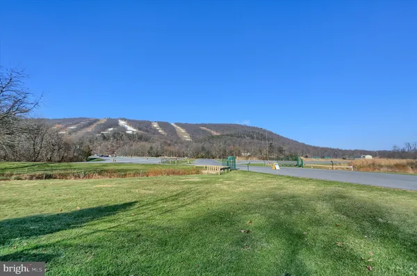 $279,000 | 13842 Trailside Lane, Unit 25, Mercersburg, PA 17236