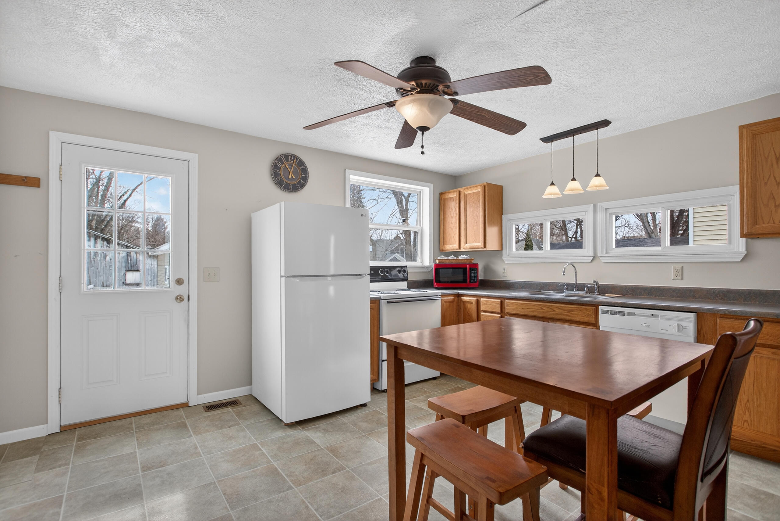 330 Grand Street Springport, MI 49284 - Photo 3 of 44 001_0N0A8543