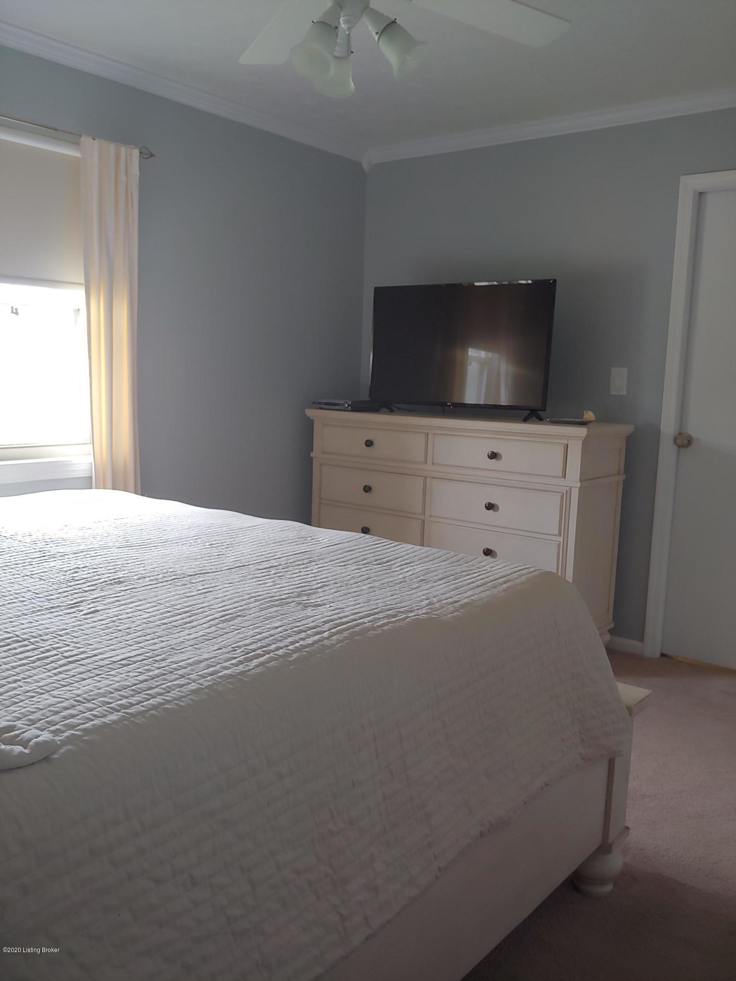 6603 El Rancho Road Louisville, KY 40291 - Photo 6 of 29 0716201400_HDR