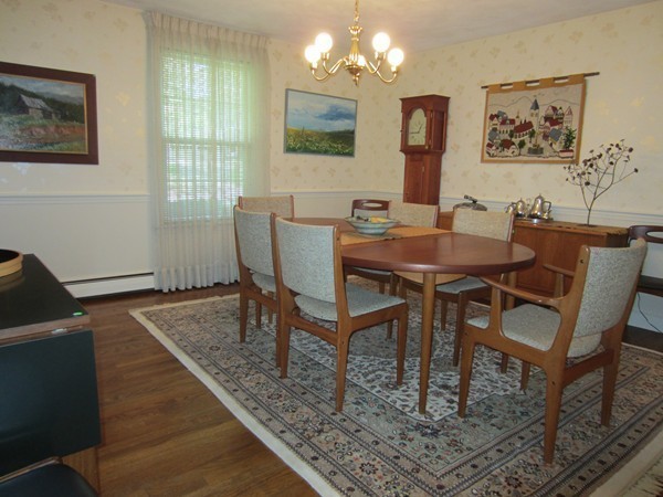 270 Border Road Concord, MA 01742 - Photo 4 of 12 Gallery Image 4