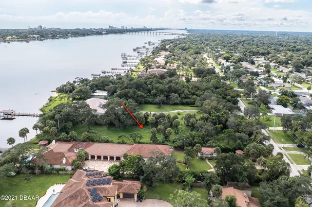 $1,590,000 | 825 North Beach Street, Ormond Beach, FL 32174