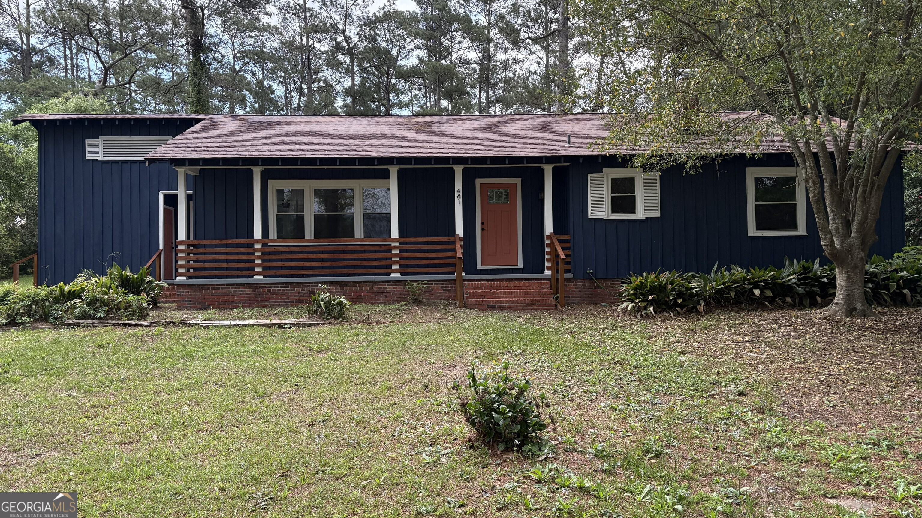 481 4th Street Southeast Cairo, GA 39828 - Photo 50 of 55 a front view of a house with garden