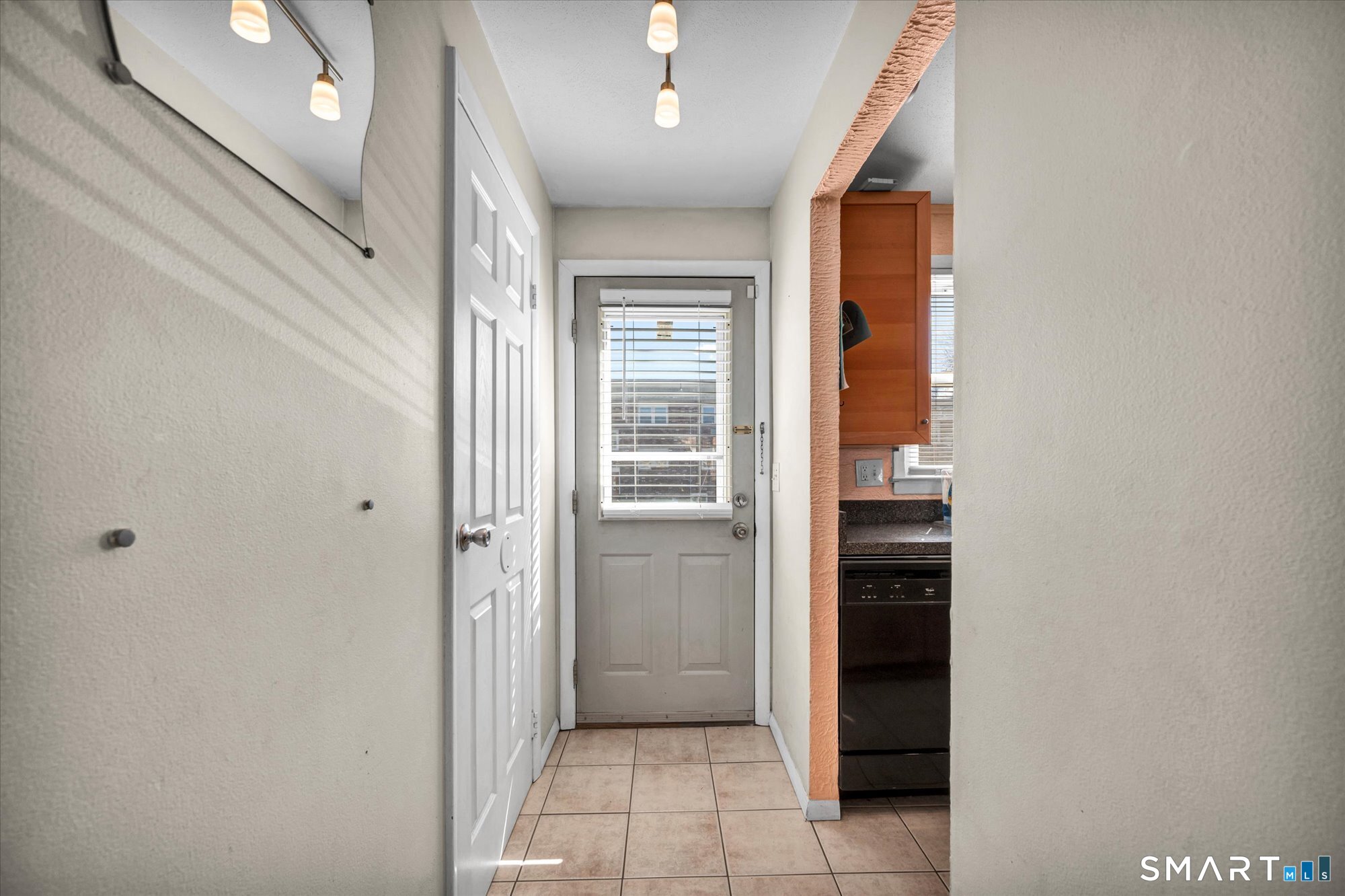 43 Hiltbrand Road, Unit 29 Bristol, CT 06010 - Photo 2 of 25