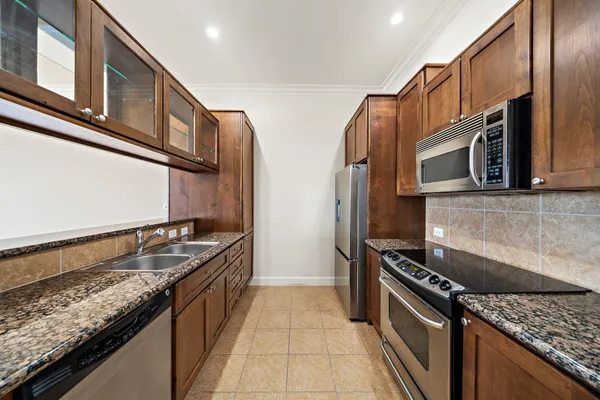 $2,400 | 1010 Rosine Street, Unit 407, Houston, TX 77019
