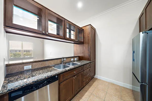 $2,400 | 1010 Rosine Street, Unit 407, Houston, TX 77019