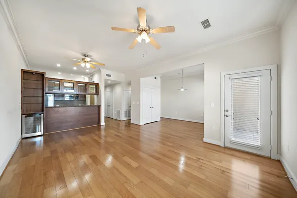 $2,400 | 1010 Rosine Street, Unit 407, Houston, TX 77019