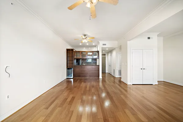 $2,400 | 1010 Rosine Street, Unit 407, Houston, TX 77019