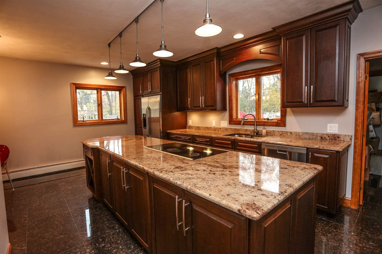 5 Blue Fox Road Salem, NH 03079 - Photo 7 of 28