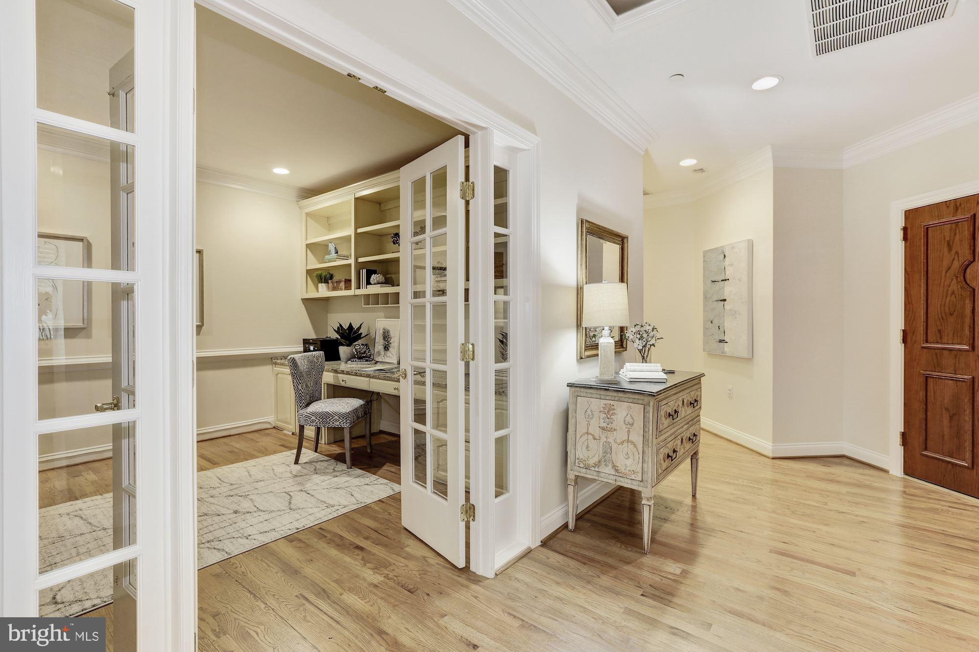 4600 Elm Street, Unit 4 Chevy Chase, MD 20815 - Photo 3 of 20