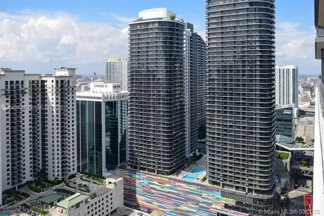 $5,000 | 1000 Brickell Plaza, Unit 3210, Miami, FL 33131